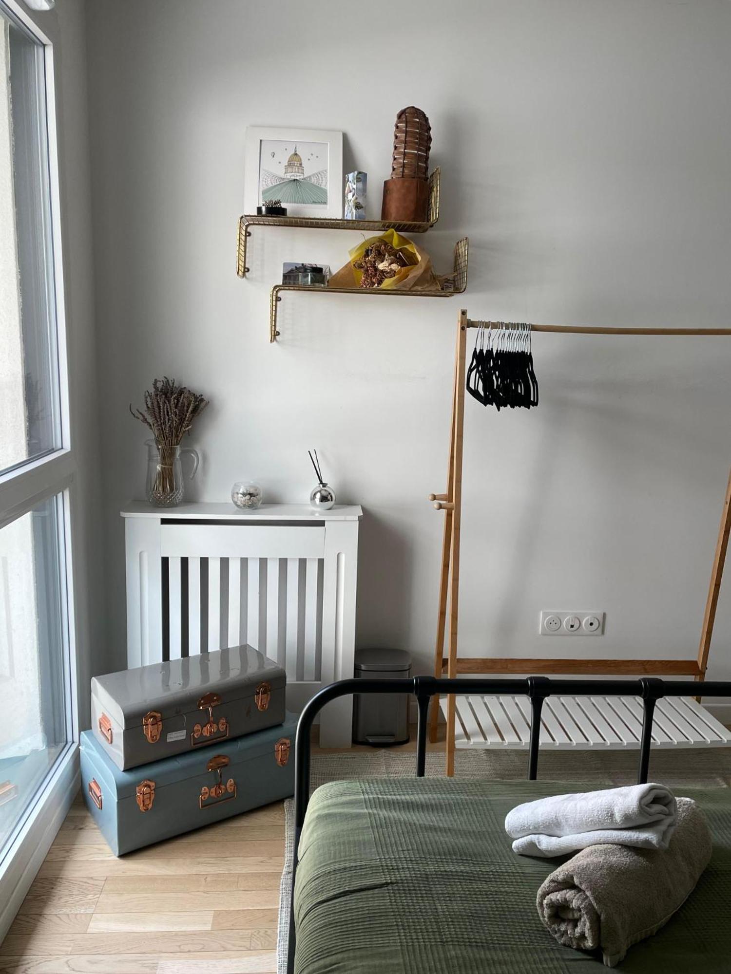 Spacious Flat With Terrasse And Parking Near Metro Bagnolet Exterior photo
